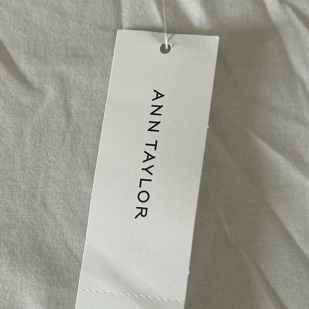 NWT Ann Taylor Lace Sleeve Mixed Media Tee White 
Size XL - Picture 4 of 6